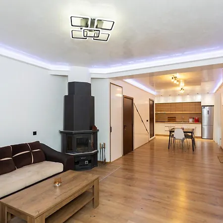 Сasa de vacaciones Forest Nest Krayni Dol